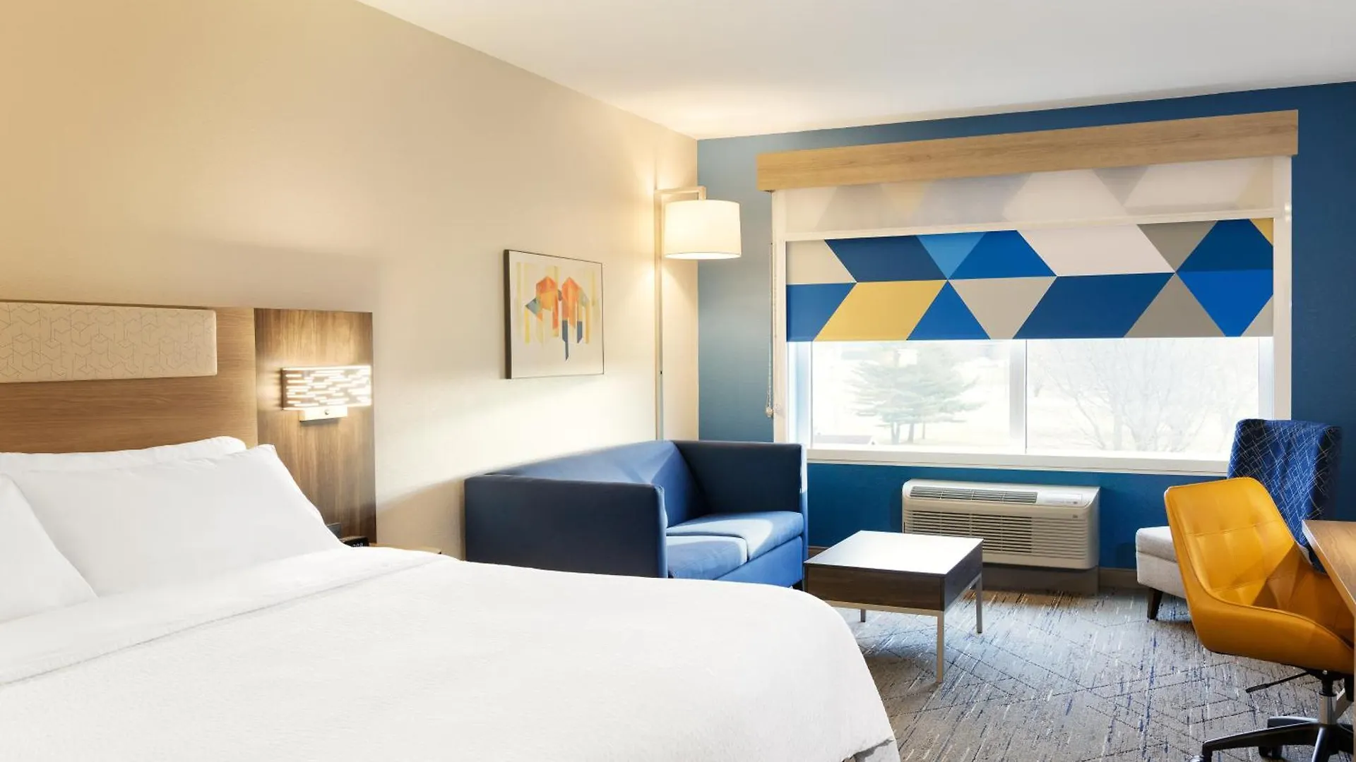 Holiday Inn Express & Suites Memphis East By Ihg 2*,