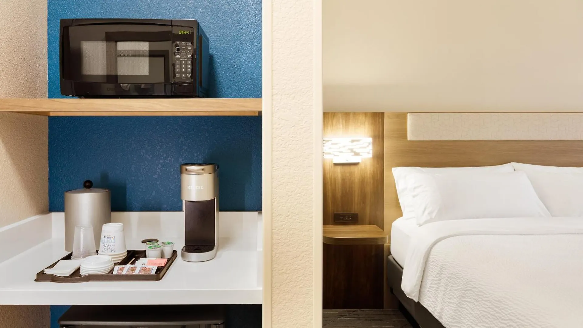 Holiday Inn Express & Suites Memphis East By Ihg